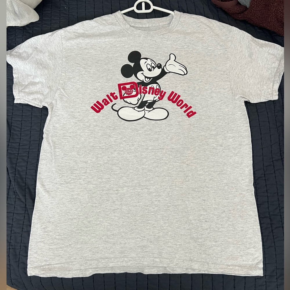 Walt Disney World Mickey Mouse t-shirt
